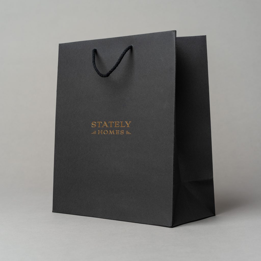 Luxury Recycled Paper Bags with Die Cut Handle